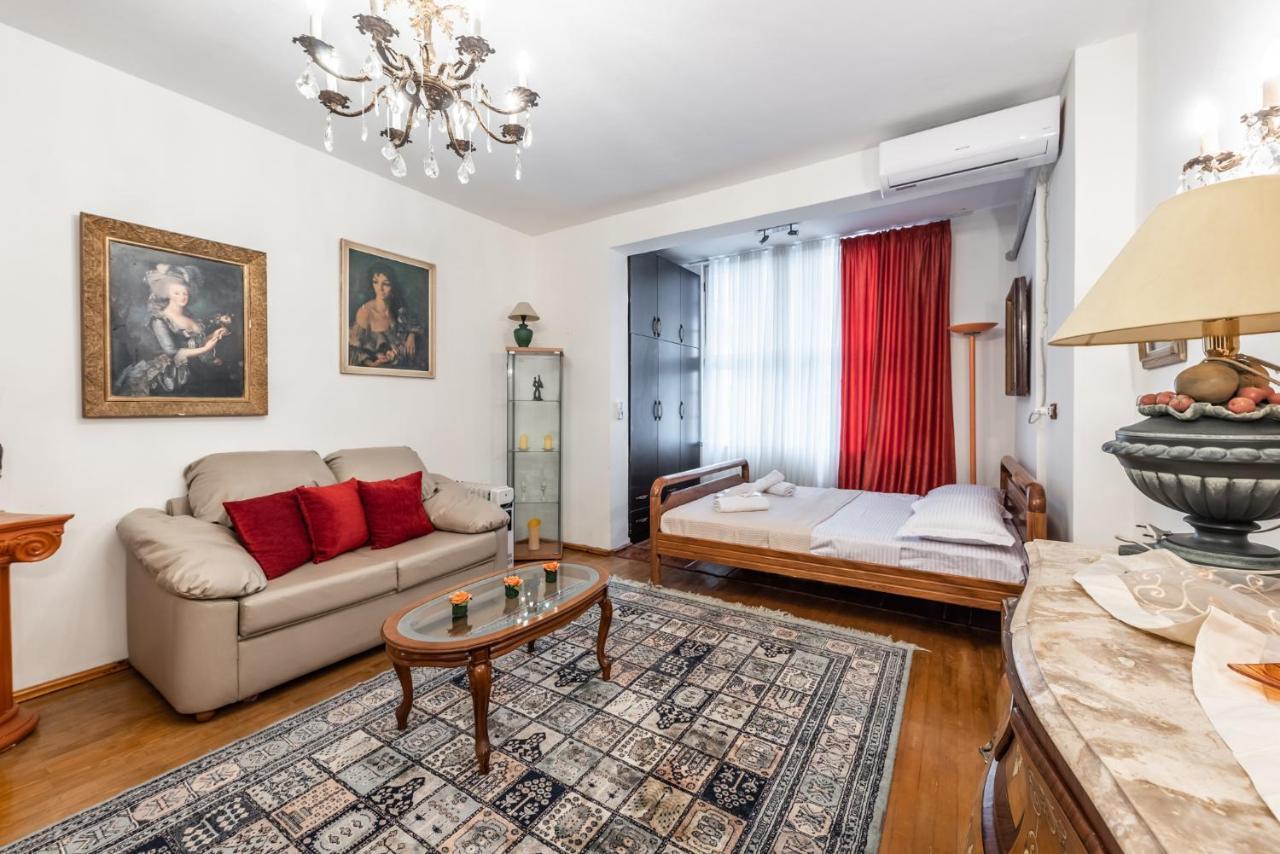 Vintage And Warm 2Br Apartament In Τίρανα Εξωτερικό φωτογραφία